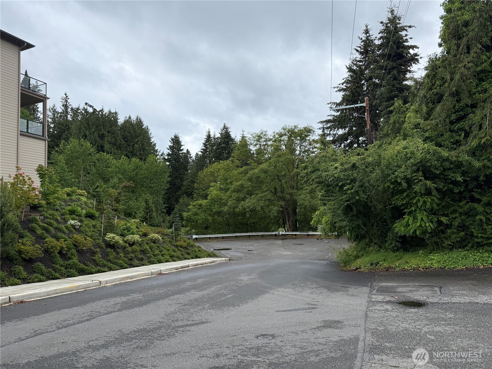 554 Paradise Lane, Unit C202 Edmonds, WA 98020 - Photo 34 of 36