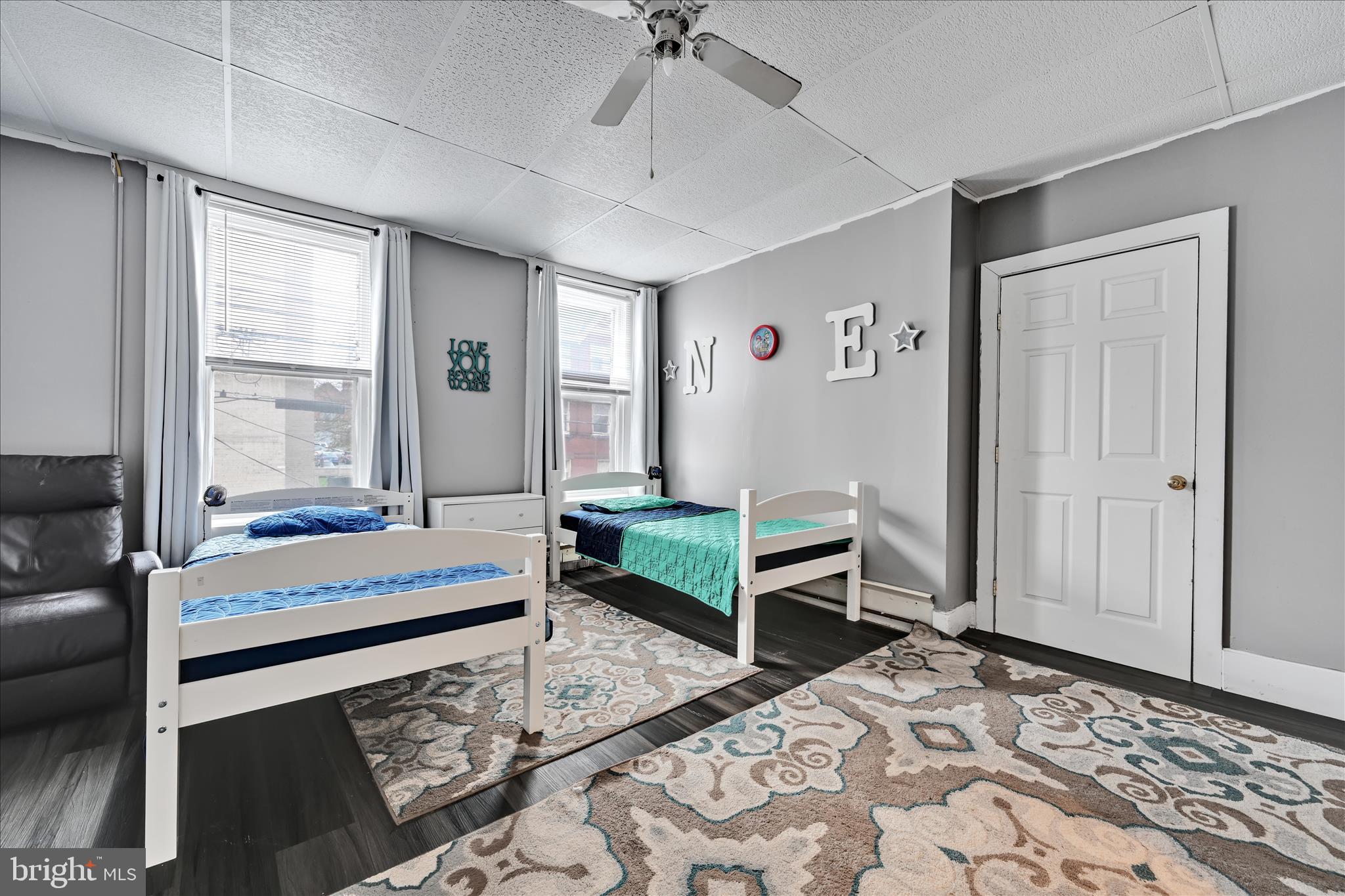 33 North 10th Street Lebanon, PA 17046 - Photo 21 of 31 a bedroom with furniture and a window