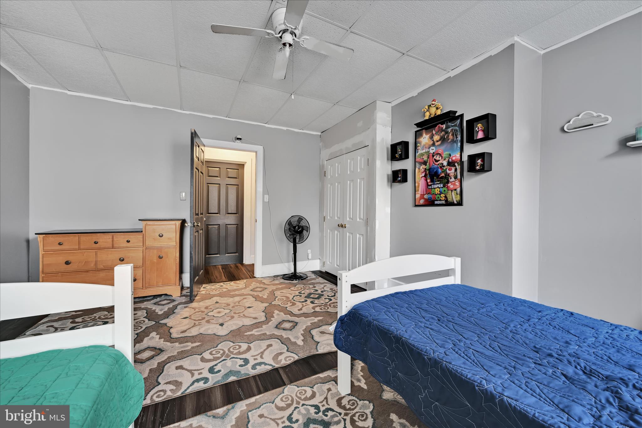 33 North 10th Street Lebanon, PA 17046 - Photo 22 of 31 a bedroom with a bed and a table in it