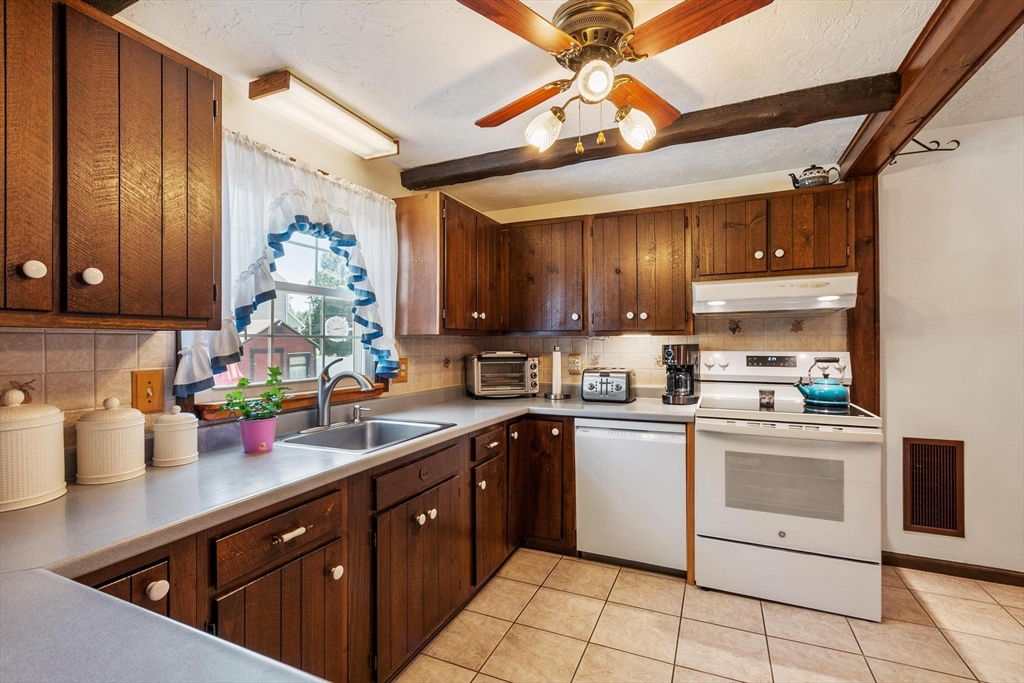 2 Highland Park Road Rutland, MA 01543 - Photo 19 of 41 Gallery Image 19