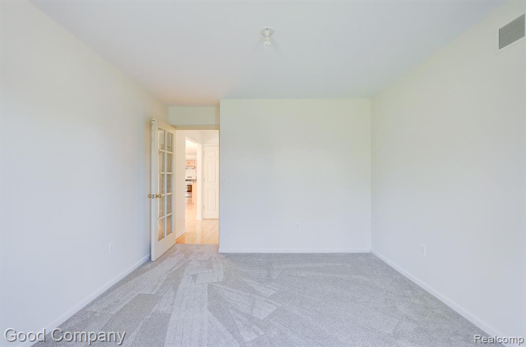 3526 Inverness Drive Rochester, MI 48306 - Photo 37 of 82