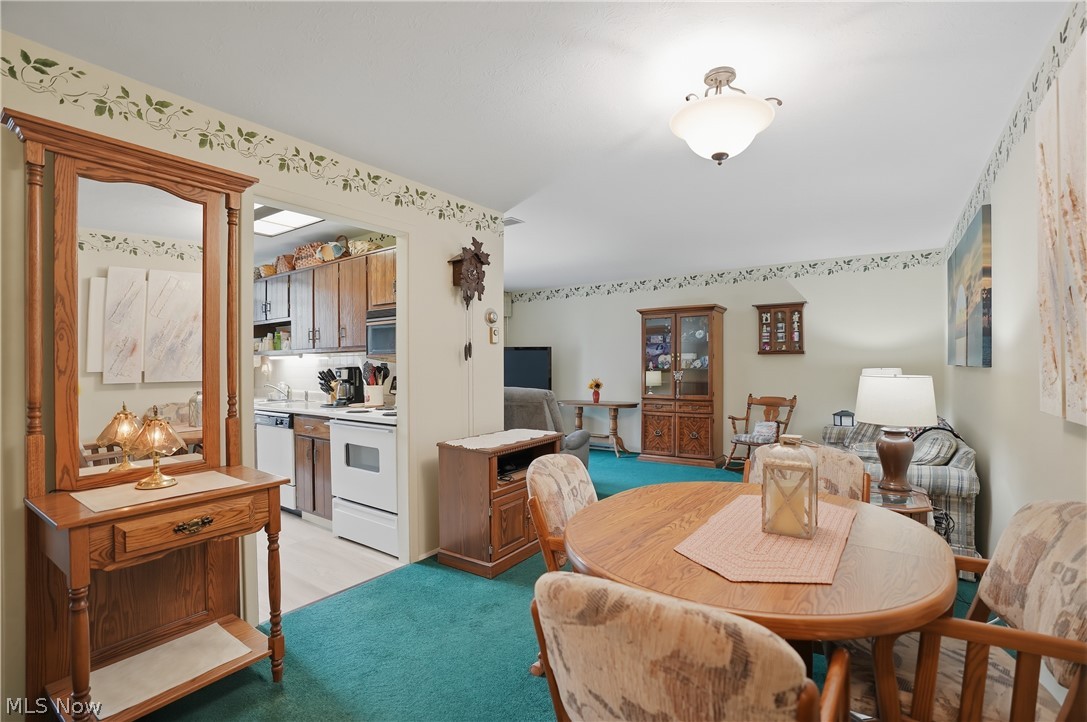 3066 Kent Road, Unit 2 Stow, OH 44224 - Photo 2 of 37