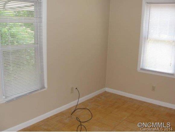 80 Shiloh Road Asheville, NC 28803 - Photo 6 of 8