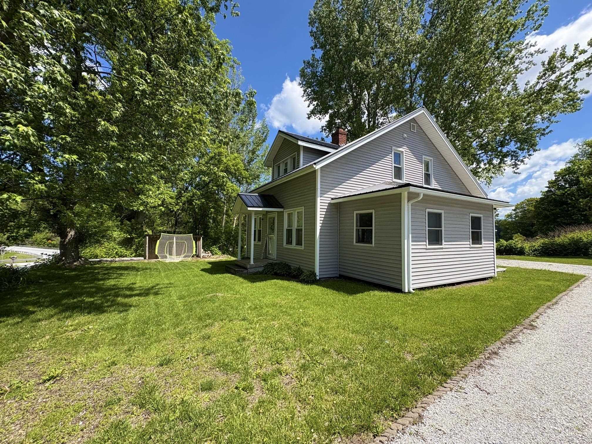 423 Highgate Road Highgate, VT 05459 - Photo 5 of 32