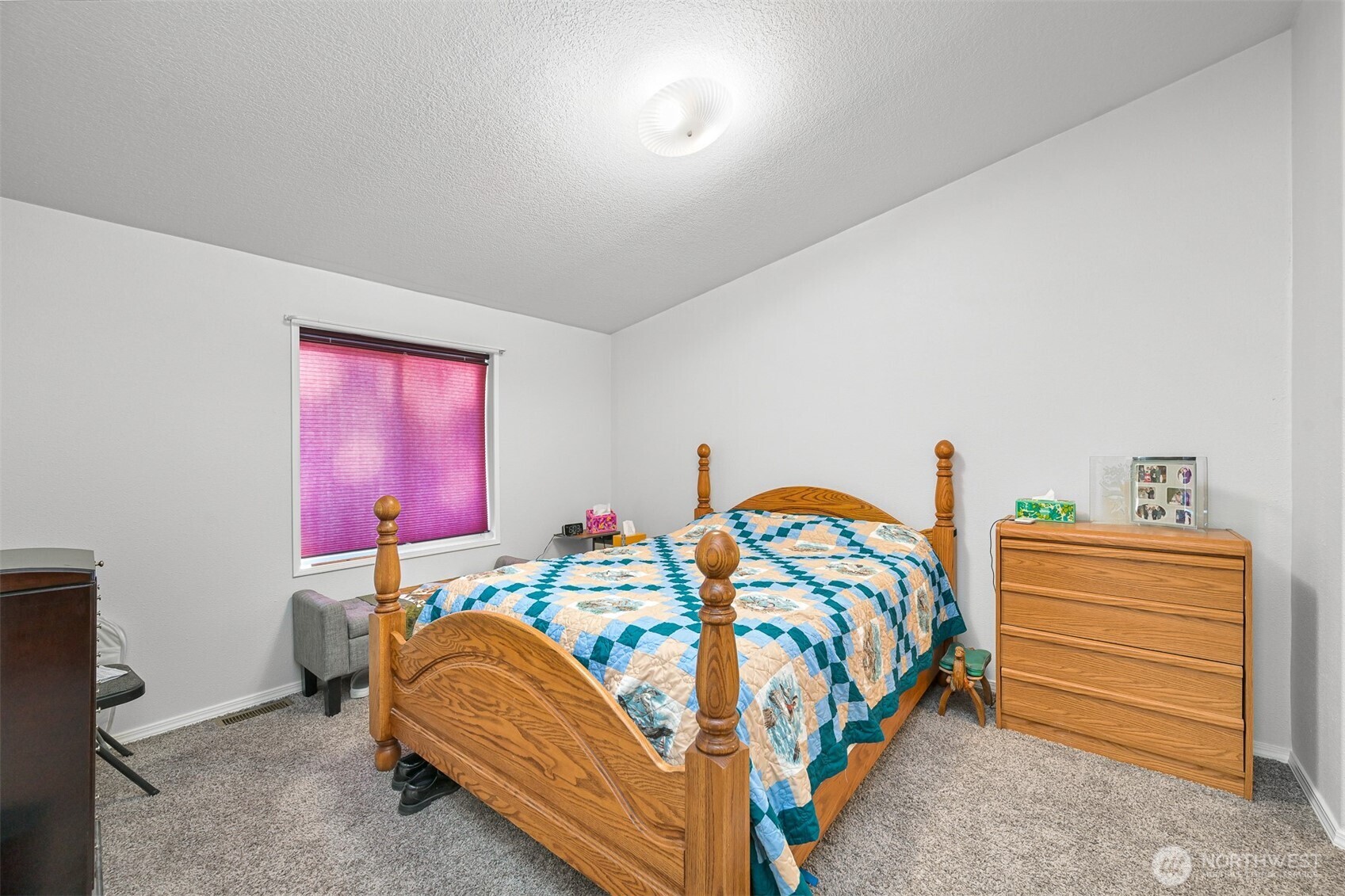 2174 Yew Street Road, Unit 22 Bellingham, WA 98229 - Photo 24 of 36 a bedroom with bed and a window