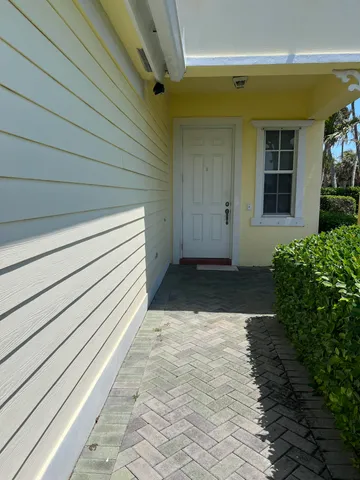 $4,000 | 2100 Mariner Bay Boulevard, Fort Pierce, FL 34949