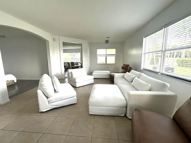 $4,000 | 2100 Mariner Bay Boulevard, Fort Pierce, FL 34949