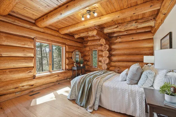 $989,900 | 481 130th Street, Amery, WI 54001