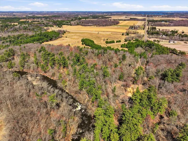 $989,900 | 481 130th Street, Amery, WI 54001