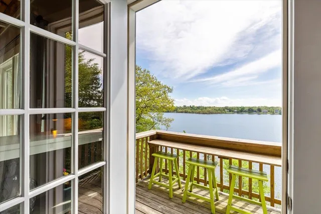 $399,900 | 235 Pleasantview Drive, North Hero, VT 05474