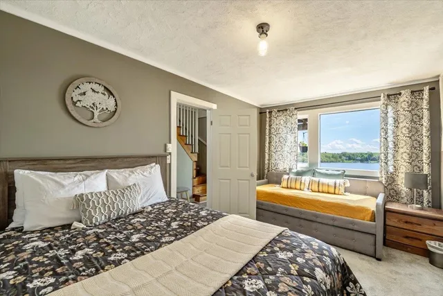 $399,900 | 235 Pleasantview Drive, North Hero, VT 05474