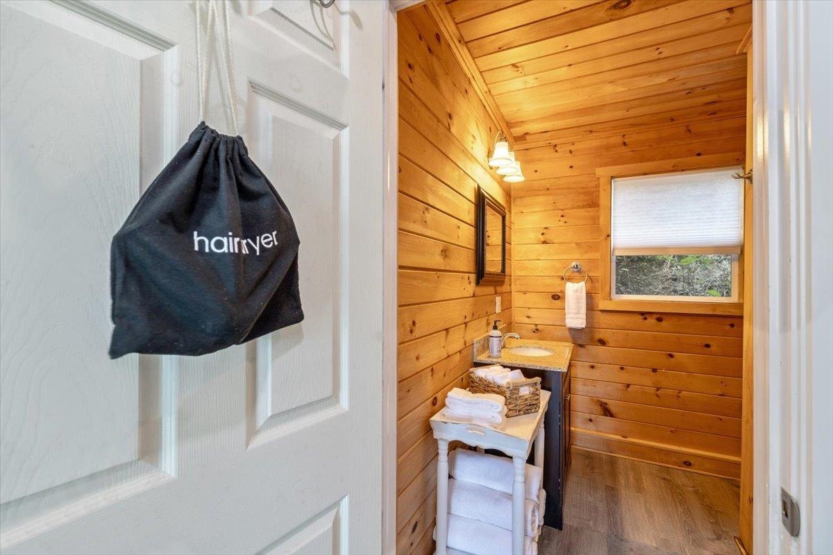 235 Pleasantview Drive North Hero, VT 05474 - Photo 28 of 38