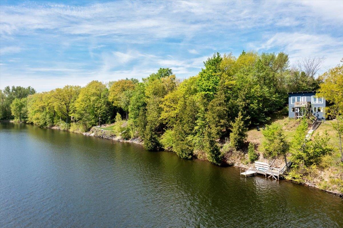 235 Pleasantview Drive North Hero, VT 05474 - Photo 3 of 38