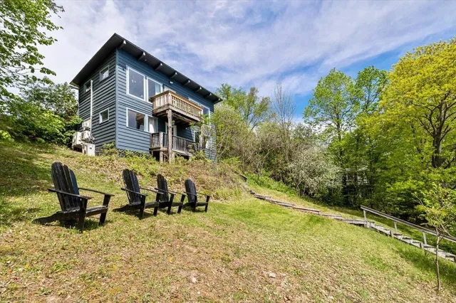 $399,900 | 235 Pleasantview Drive, North Hero, VT 05474