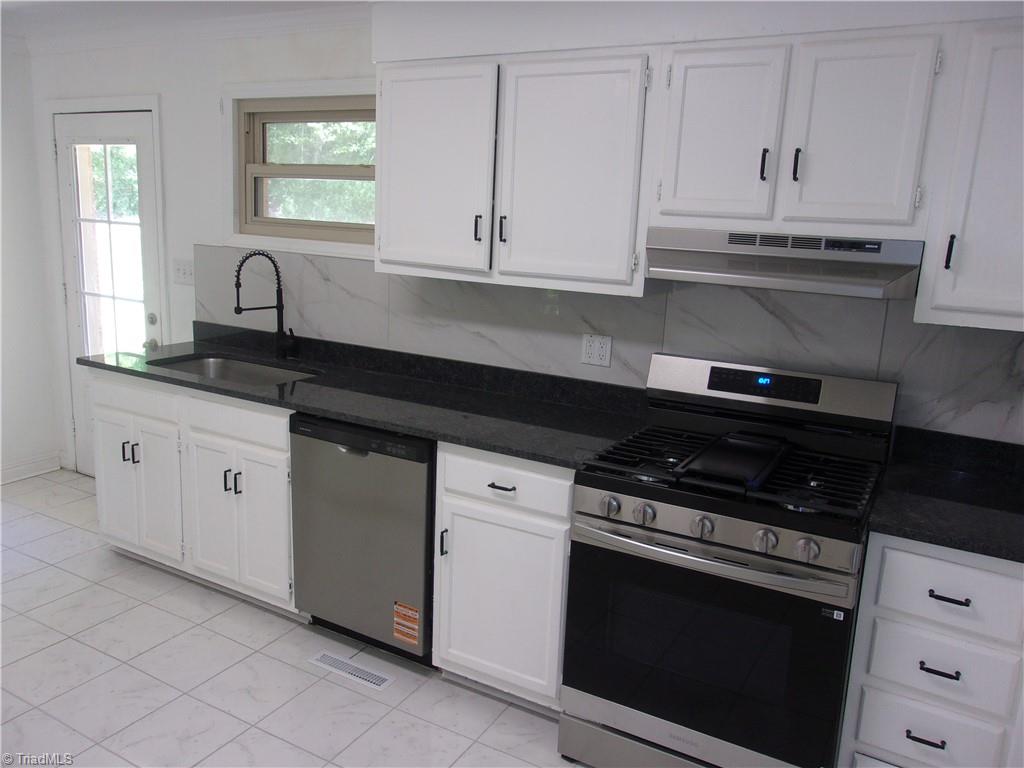 1300 Kentucky Street High Point, NC 27262 - Photo 9 of 48