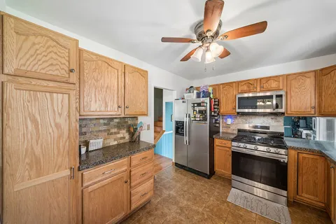 $385,000 | 1160 Bramble Avenue, Bolingbrook, IL 60490