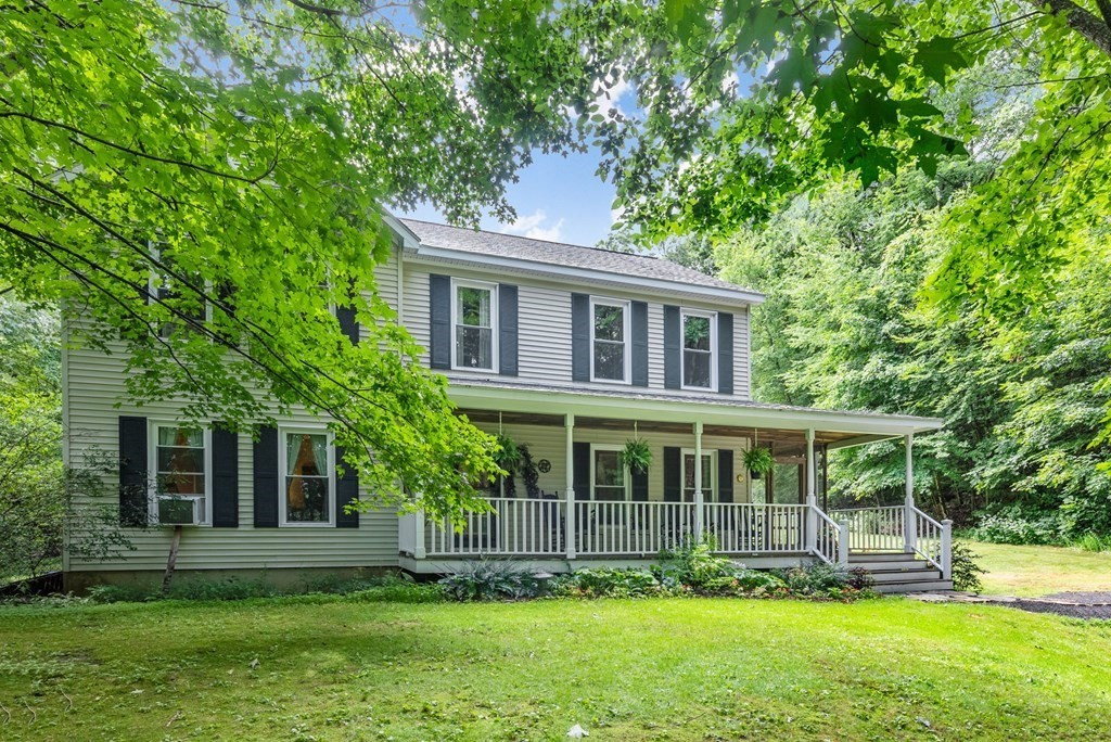 28 Glendale Road Sturbridge, MA 01518 - Photo 1 of 31