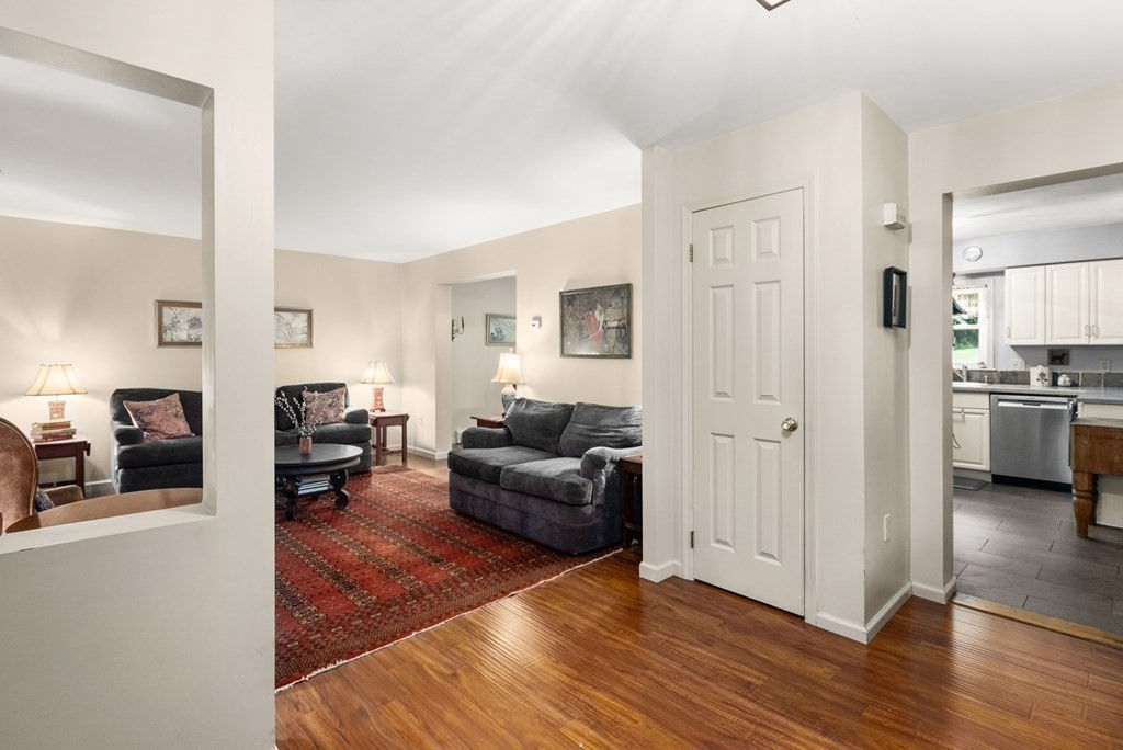 28 Glendale Road Sturbridge, MA 01518 - Photo 14 of 31