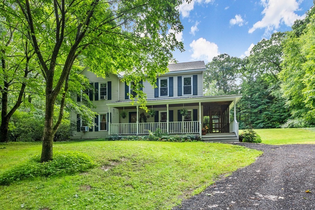 28 Glendale Road Sturbridge, MA 01518 - Photo 2 of 31