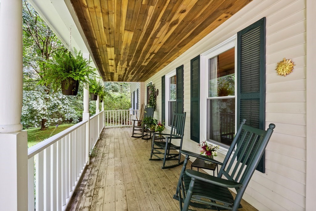 28 Glendale Road Sturbridge, MA 01518 - Photo 29 of 31