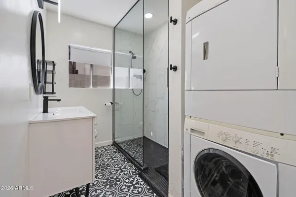 $2,800 | 930 East Whitton Avenue, Phoenix, AZ 85014