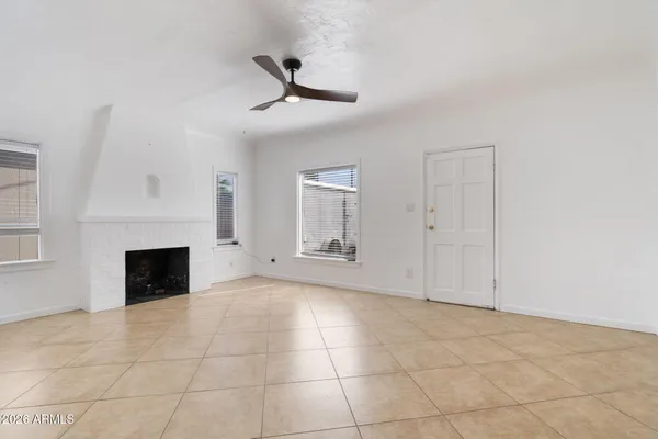 $2,800 | 930 East Whitton Avenue, Phoenix, AZ 85014