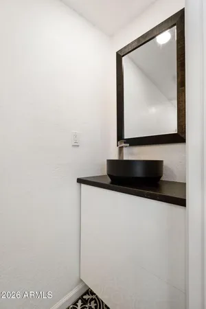 $2,800 | 930 East Whitton Avenue, Phoenix, AZ 85014