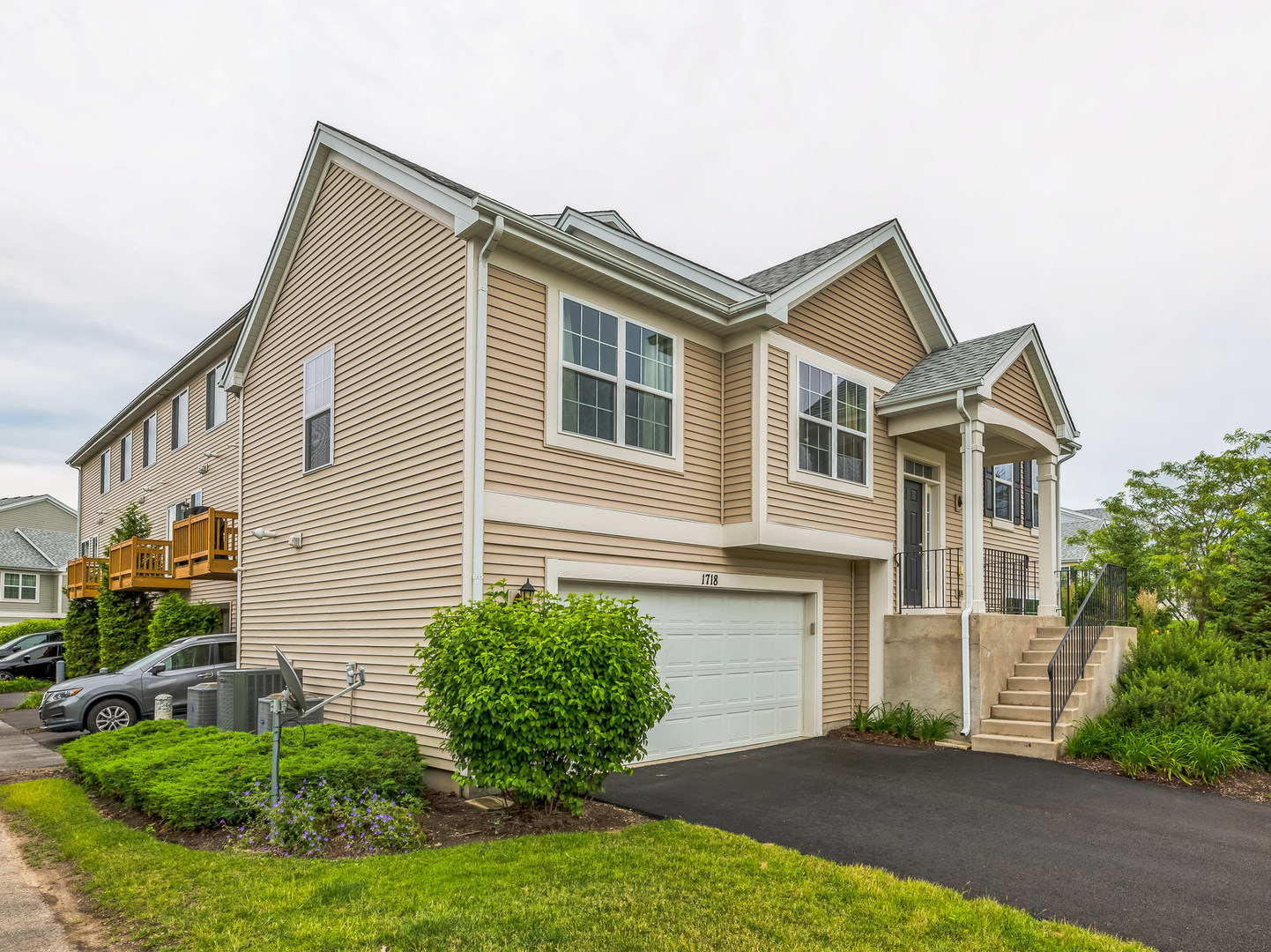 1718 Windward Drive Pingree Grove, IL 60140 - Photo 2 of 16