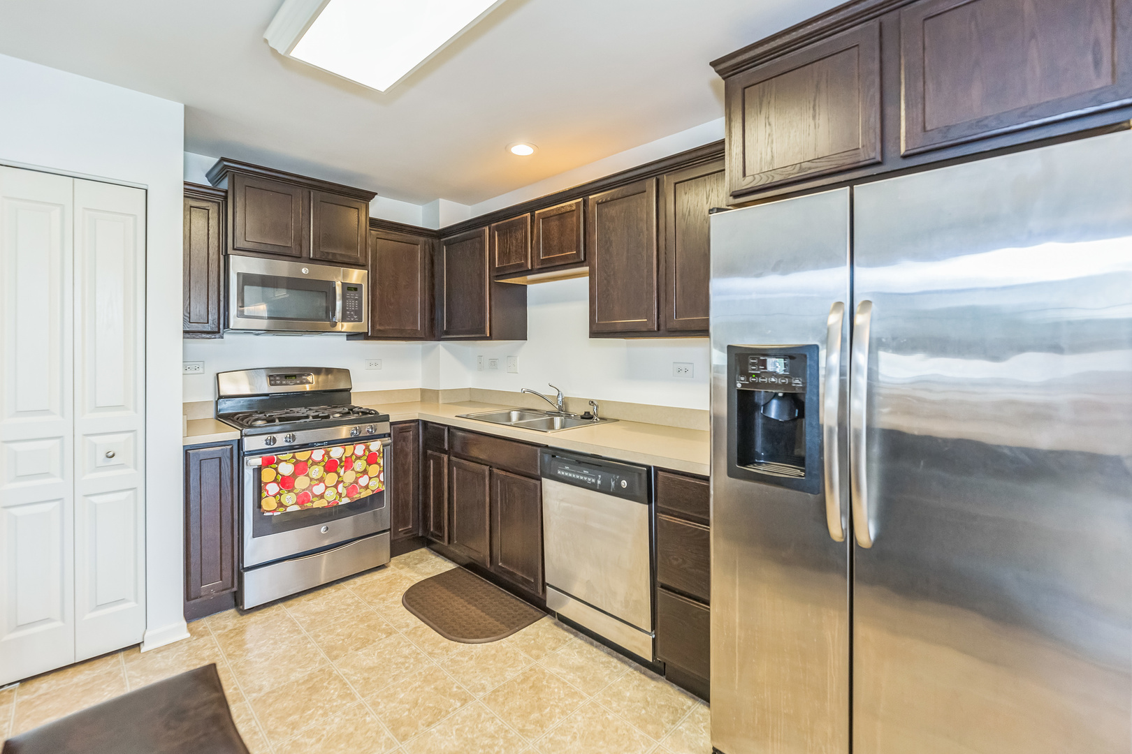 1718 Windward Drive Pingree Grove, IL 60140 - Photo 8 of 16