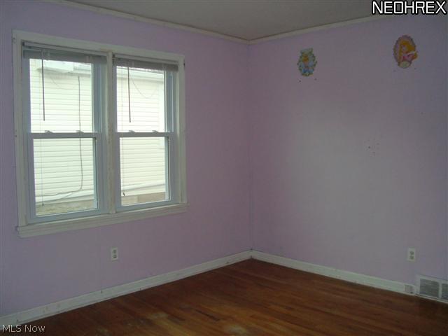 1099 Gordon Road Lyndhurst, OH 44124 - Photo 13 of 25 Bedroom 2, 1st Floor