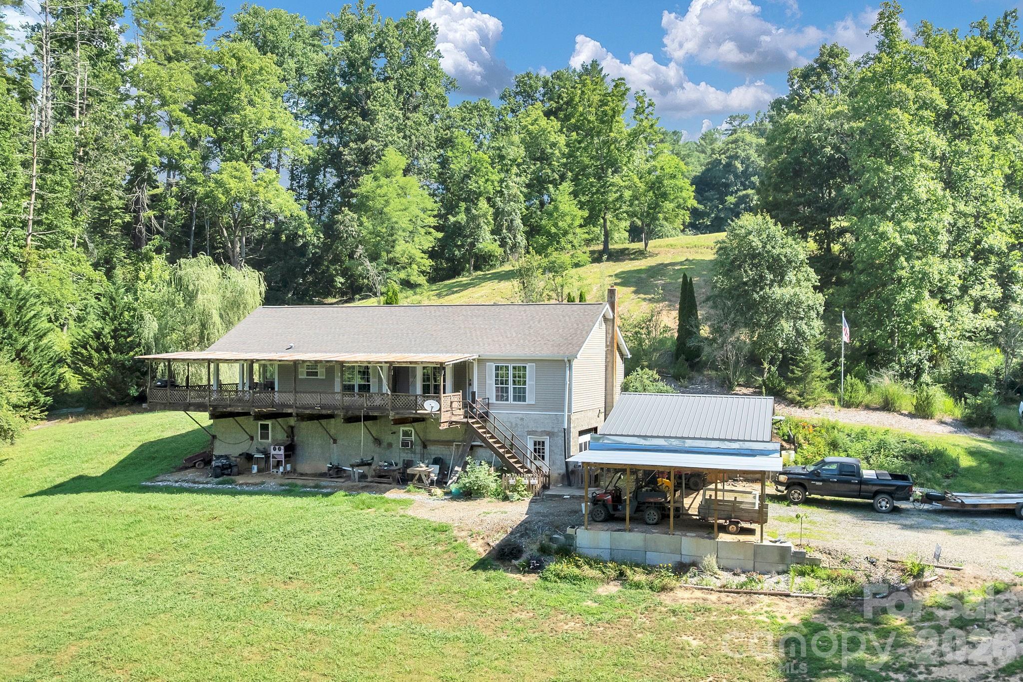 284 Paul Gosnell Road Marshall, NC 28753 - Photo 1 of 23