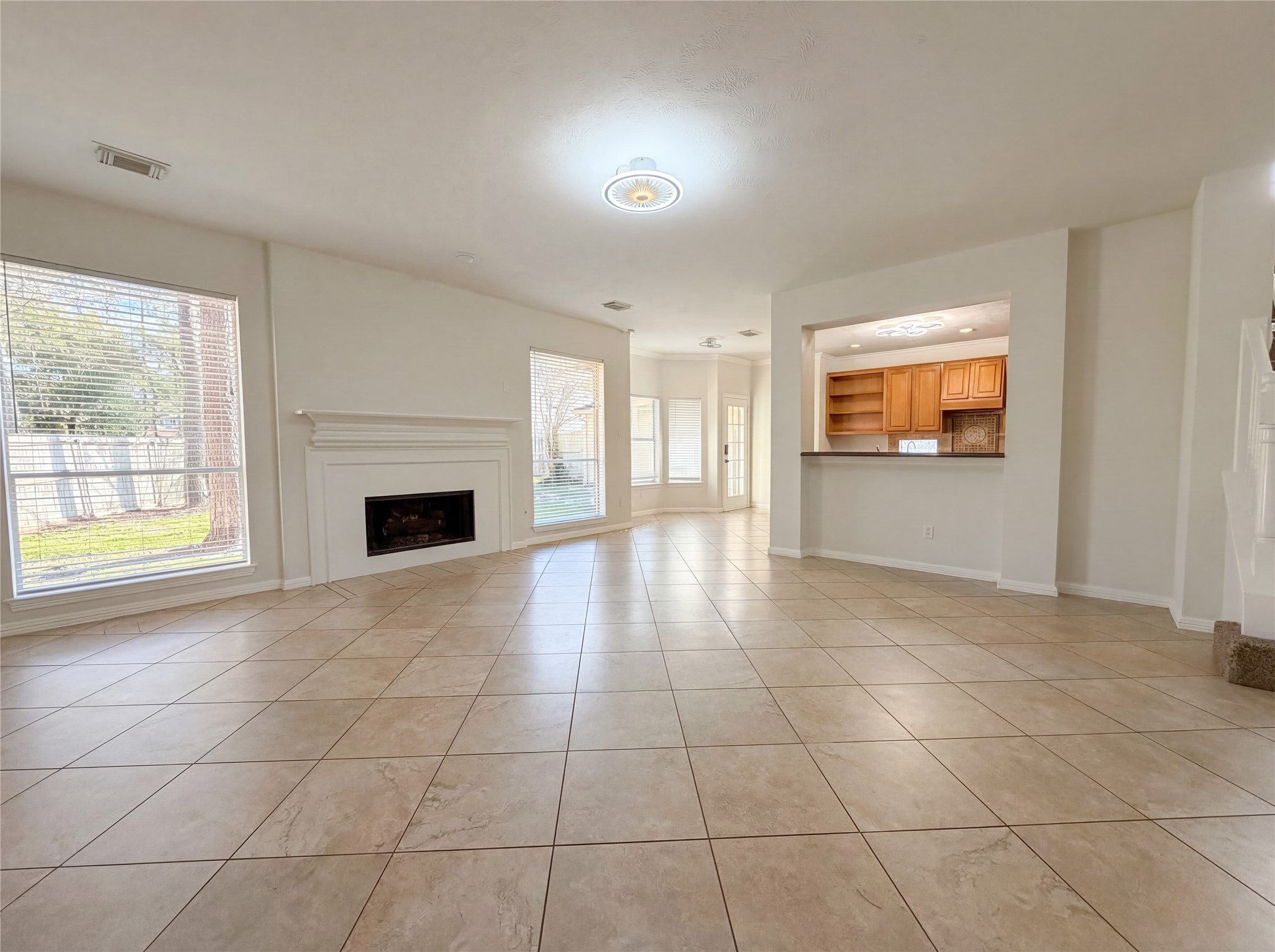 2922 Laurel Mist Court Houston, TX 77345 - Photo 3 of 29