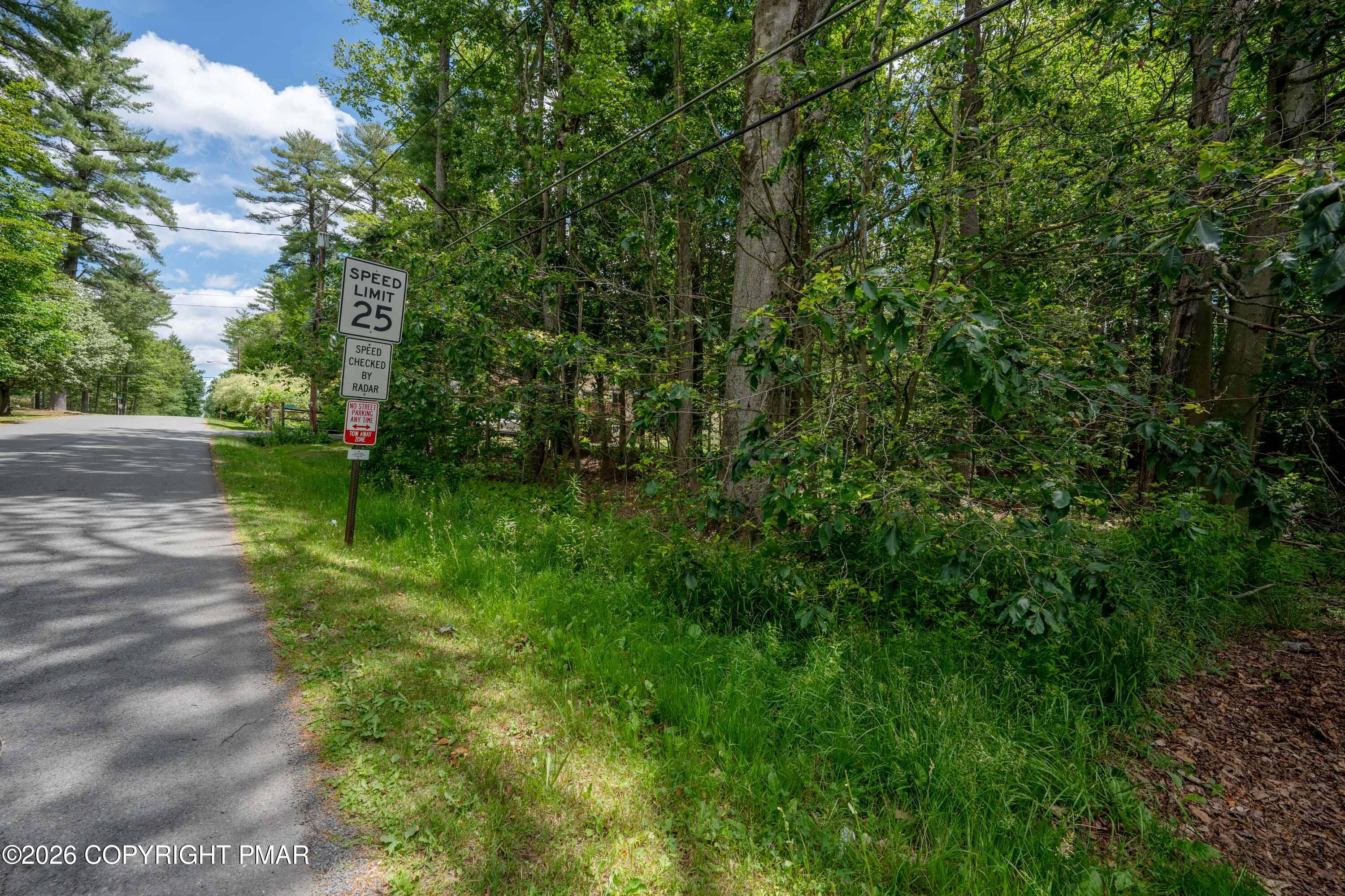 5226 Beechwood Road Pocono Lake, PA 18347 - Photo 59 of 65 5226 Beechwood-57