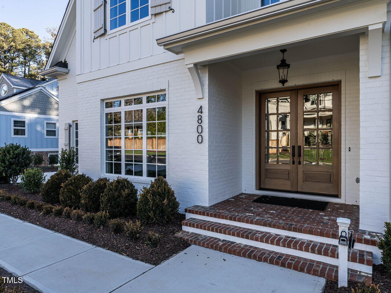 4800 Latimer Road Raleigh, NC 27609 - Photo 4 of 49 003-1280x960-front-porch