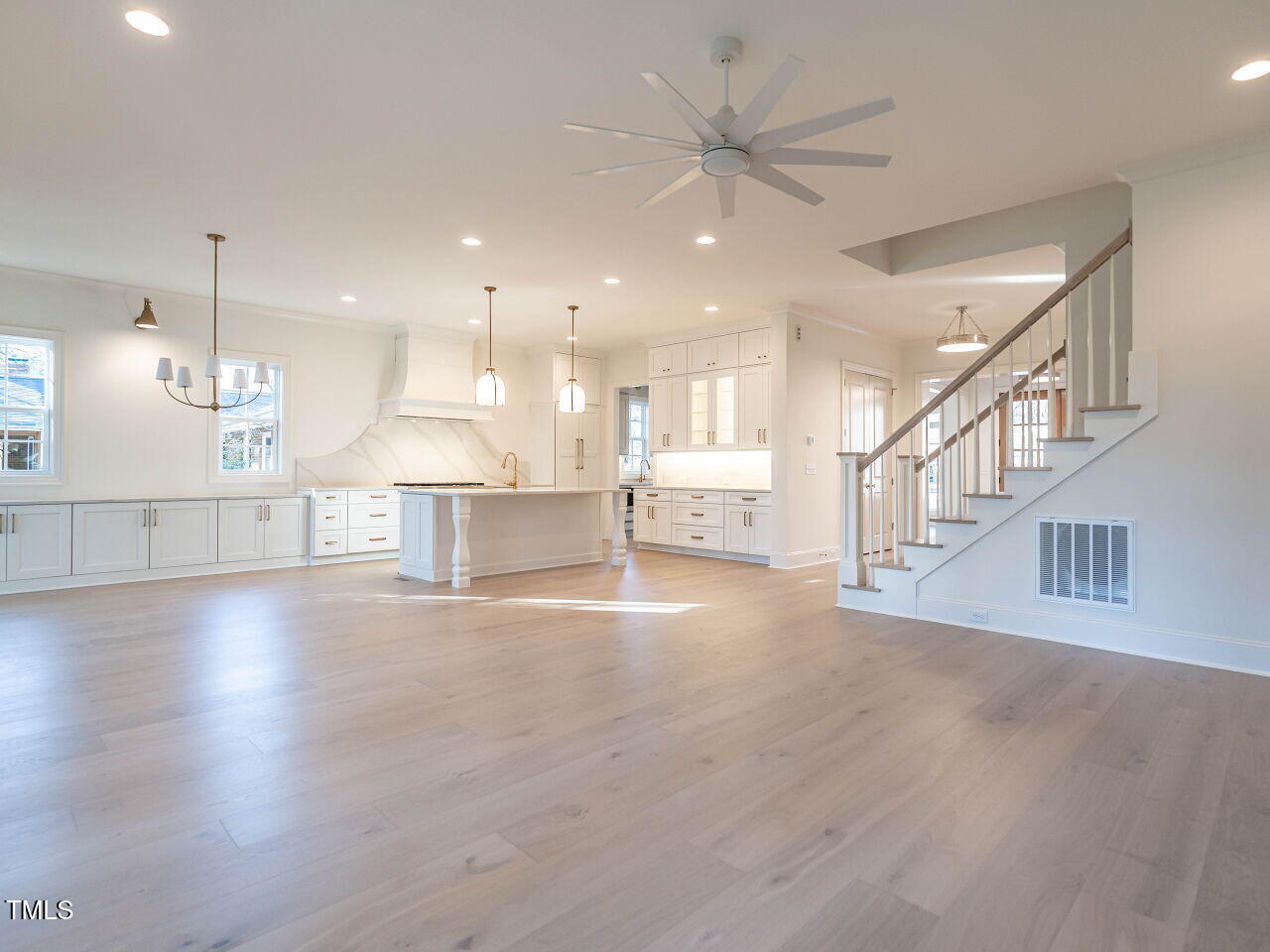 4800 Latimer Road Raleigh, NC 27609 - Photo 7 of 49 013-1280x960-family-room
