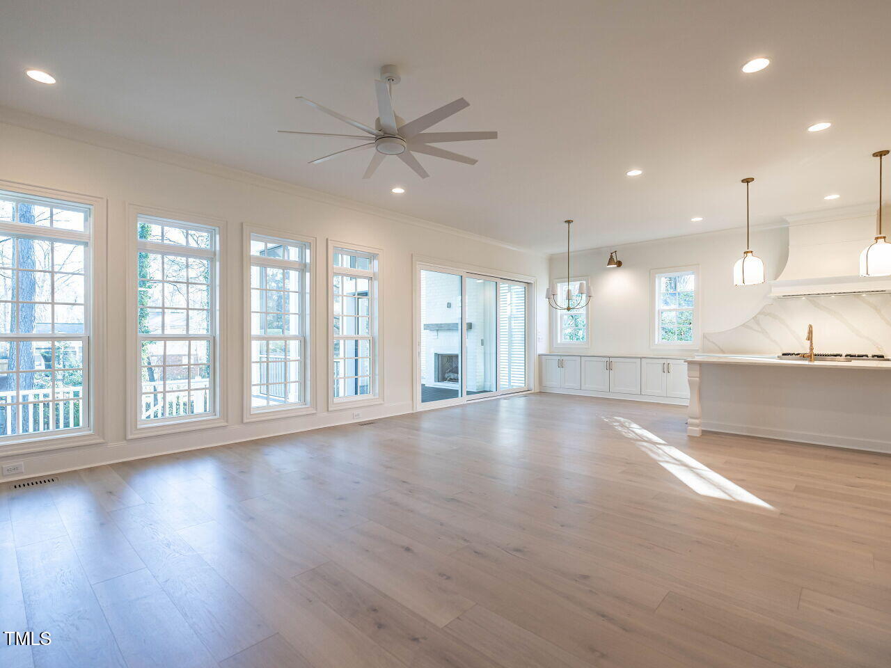 4800 Latimer Road Raleigh, NC 27609 - Photo 8 of 49 014-1280x960-family-room