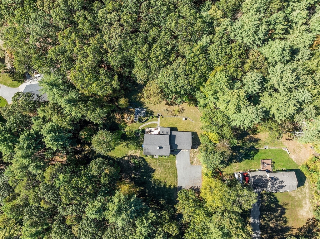 802 Reservoir Road Lunenburg, MA 01462 - Photo 11 of 41