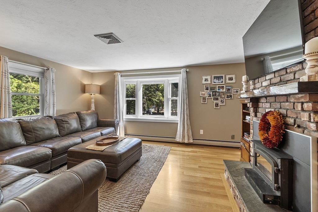 802 Reservoir Road Lunenburg, MA 01462 - Photo 27 of 41