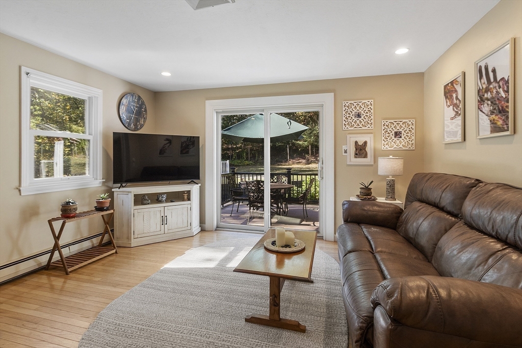 802 Reservoir Road Lunenburg, MA 01462 - Photo 28 of 41