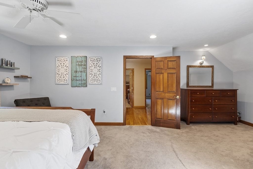 802 Reservoir Road Lunenburg, MA 01462 - Photo 34 of 41