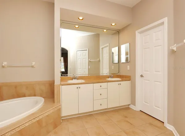 $3,450 | 13714 Artesa Bell Drive, Riverview, FL 33579