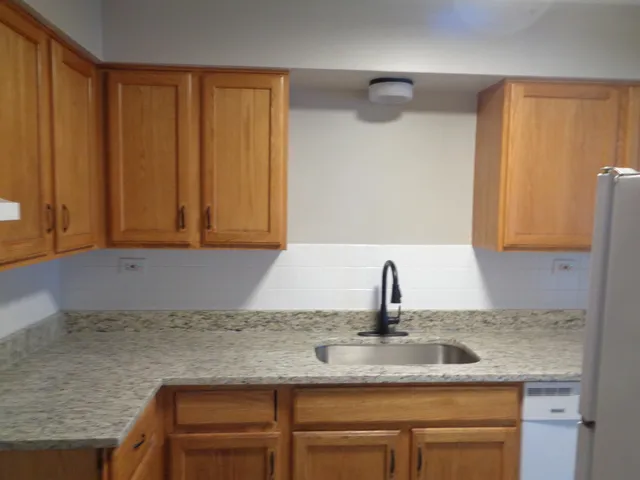 $1,650 | 12741 South La Crosse Avenue, Unit 3A, Alsip, IL 60803