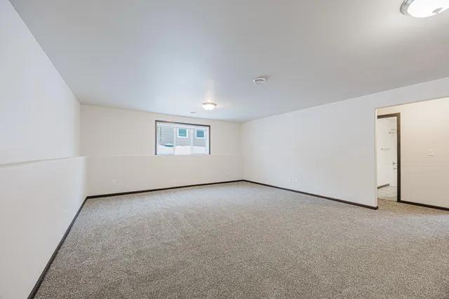 $2,500 | 7394 21st Street South, Fargo, ND 58104