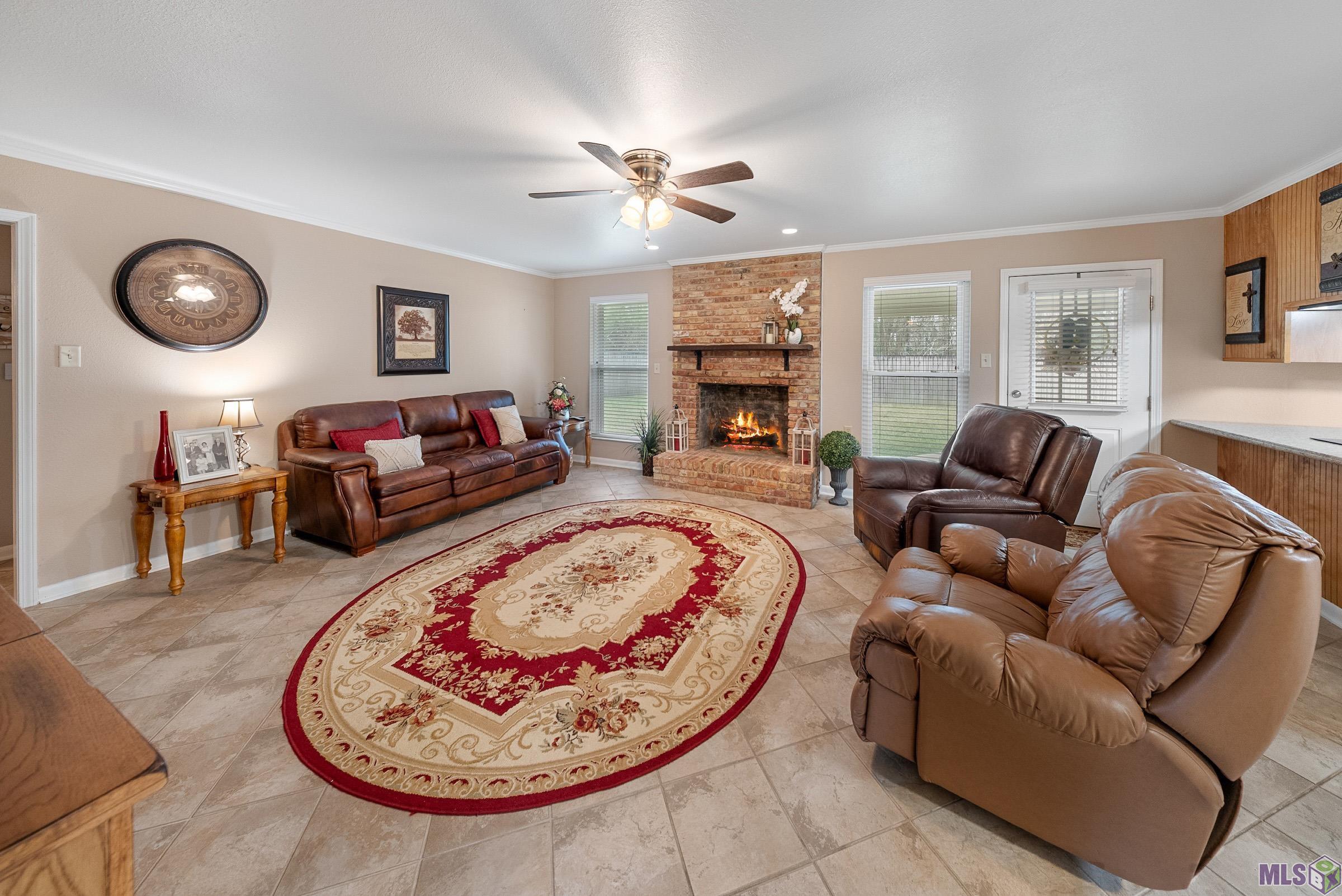 1507 Chartres Avenue Denham Springs, LA 70726 - Photo 3 of 14