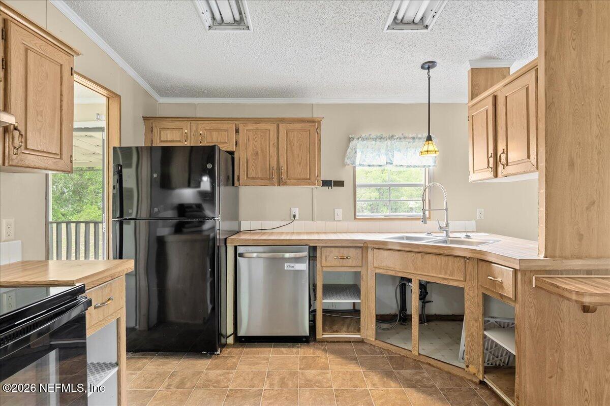 117 Bumpy Lane Palatka, FL 32177 - Photo 20 of 26 Kitchen