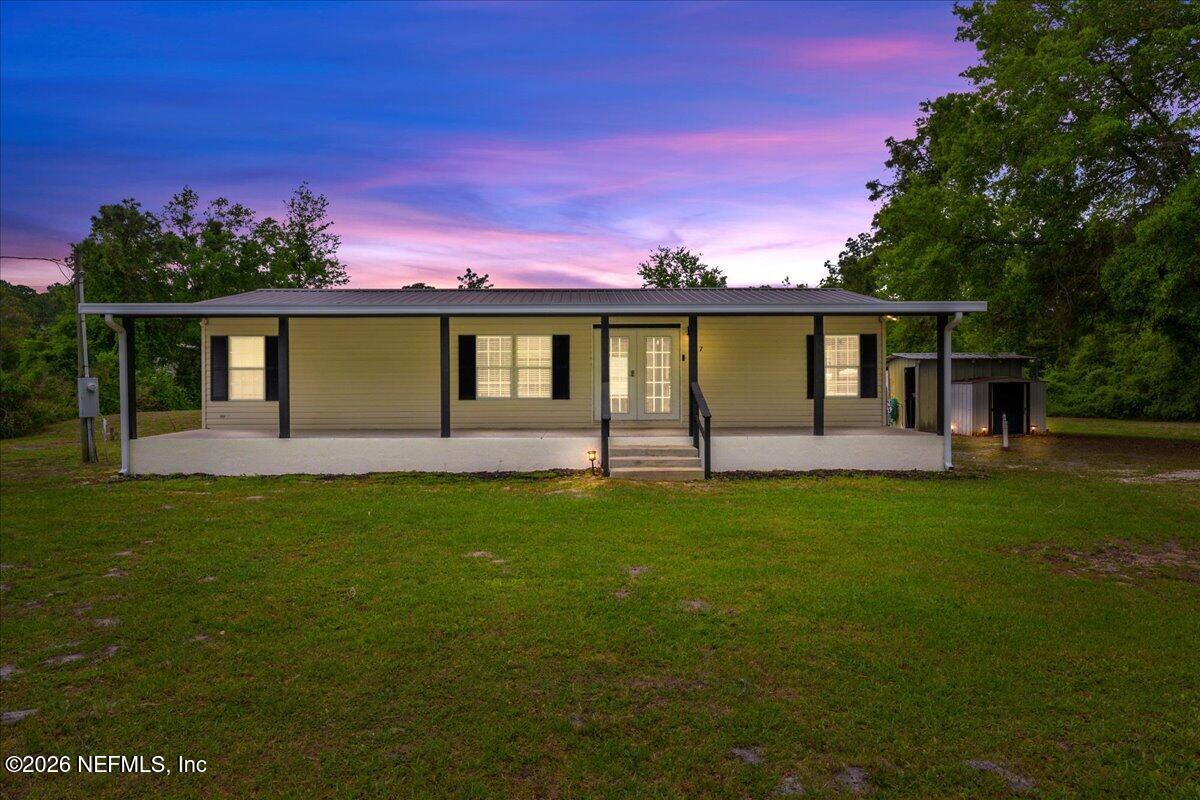 117 Bumpy Lane Palatka, FL 32177 - Photo 2 of 26 Front of Home