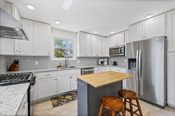 $395,000 | 910 Foley Avenue, Champaign, IL 61820