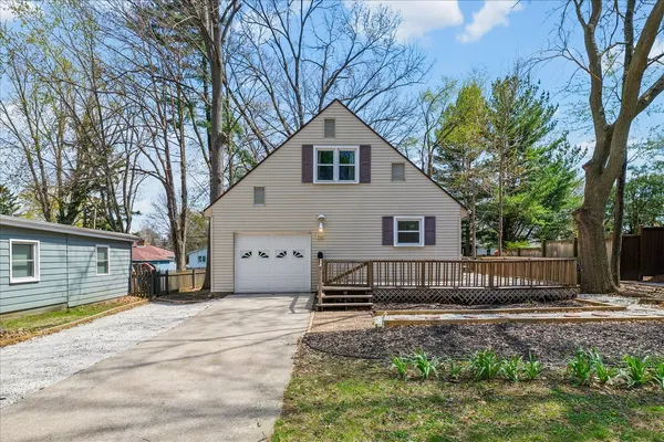 $395,000 | 910 Foley Avenue, Champaign, IL 61820