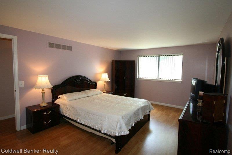 631 Ridge Road Walled Lake, MI 48390 - Photo 17 of 19 master suite