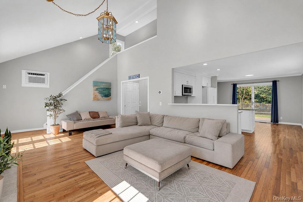155 Little Fresh Pond Road Southampton, NY 11968 - Photo 3 of 13 Gallery Image 3
